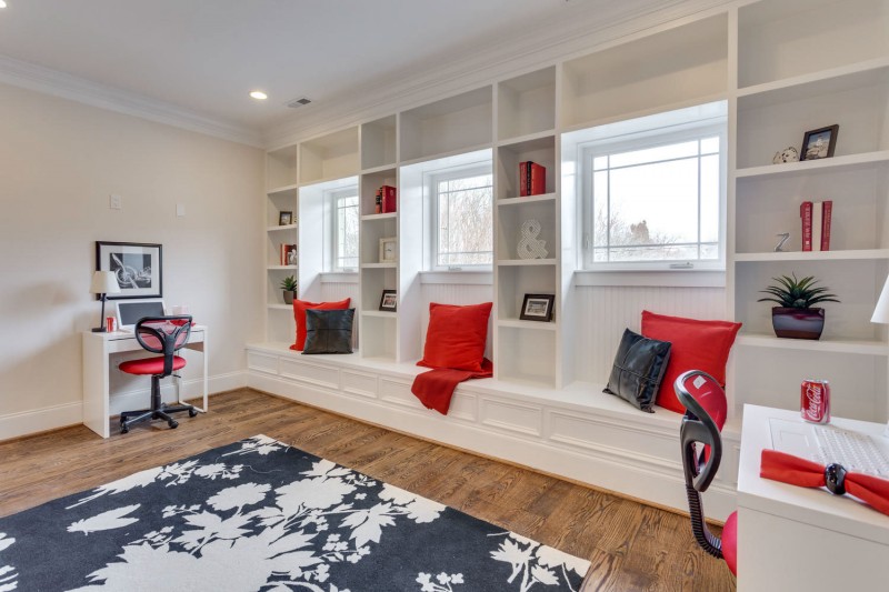 Custom closet by AR Design Group, custom home builder in Northern Virginia &mdash; view 22