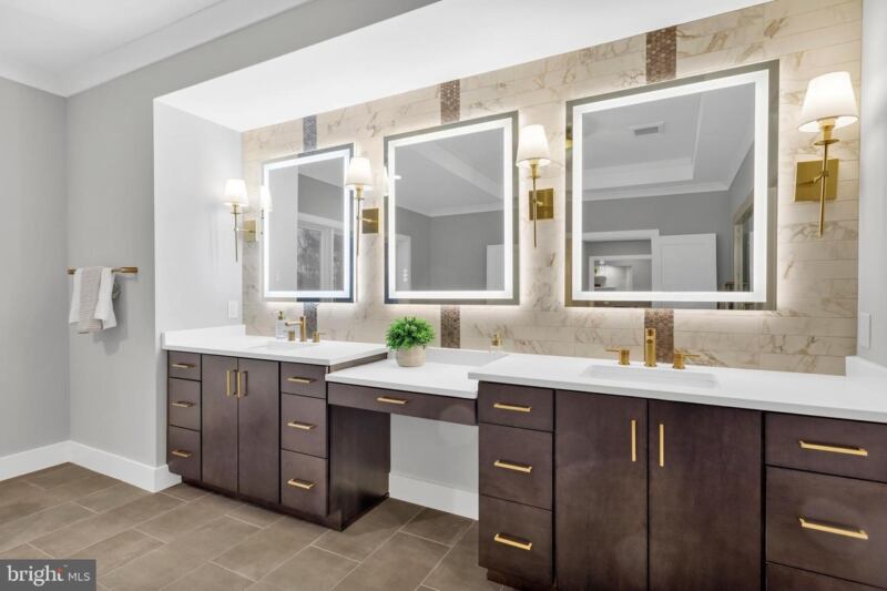 kellog52 Custom bathroom in the custom home at 6226 Kellogg Drive, McLean, VA, built by AR Design Group — view 2
